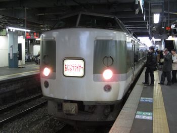 120329_おはようライナー・松本駅