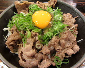 180626_三六八「ビーフじゅうじゅう丼」